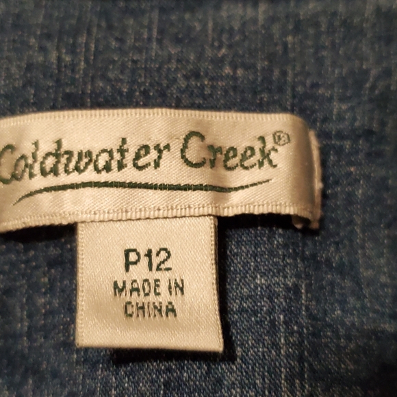 Coldwater Creek Petite Jean Jacket top with oversized buttons and cinched back - Picture 4 of 4